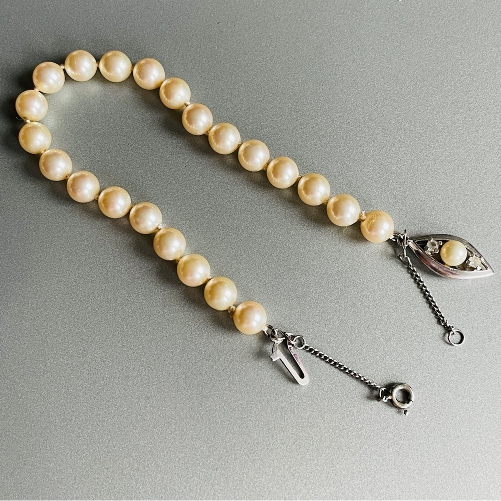 Vintage Majorica Faux Pearl Bracelet With Cubic Zirconia Clasp Box & Pap… - Picture 6 of 11
